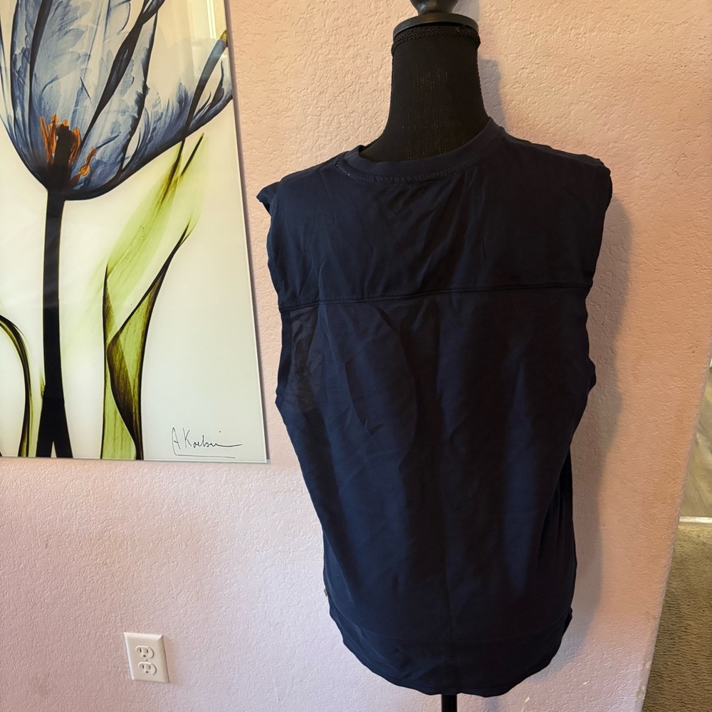 tank top shirt size medium - Picture 3 of 4